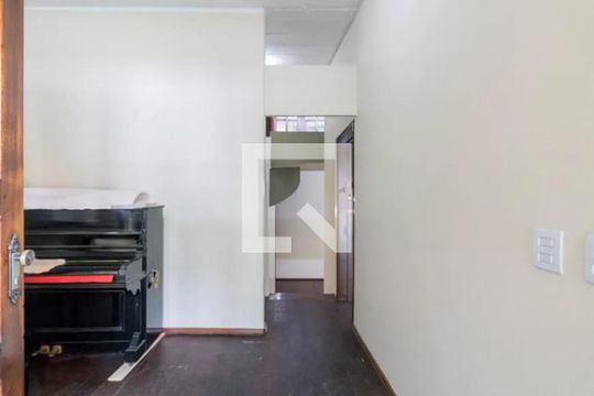 Corredor de casa à venda com 5 quartos, 598m² em Petrópolis, Porto Alegre