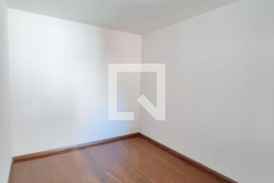 Quarto 1 de casa à venda com 3 quartos, 352m² em Sagrada Família, Belo Horizonte