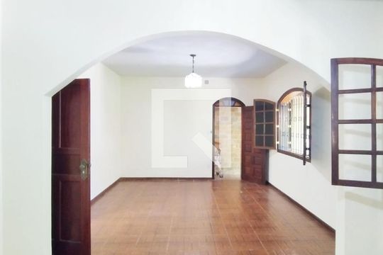 Sala de casa à venda com 3 quartos, 352m² em Sagrada Família, Belo Horizonte