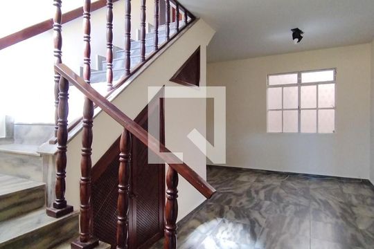 Sala de casa à venda com 3 quartos, 352m² em Sagrada Família, Belo Horizonte