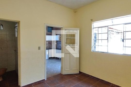 Sala 2 de casa à venda com 3 quartos, 352m² em Sagrada Família, Belo Horizonte