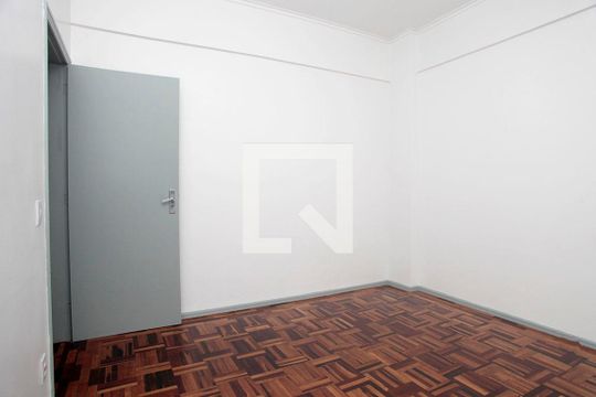Quarto de apartamento à venda com 1 quarto, 44m² em Floresta, Porto Alegre