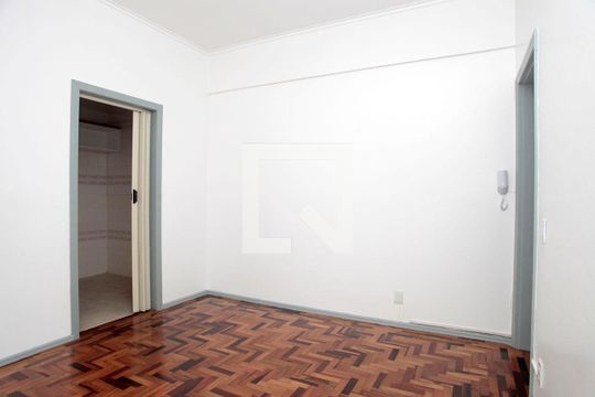 Sala de apartamento à venda com 1 quarto, 44m² em Floresta, Porto Alegre