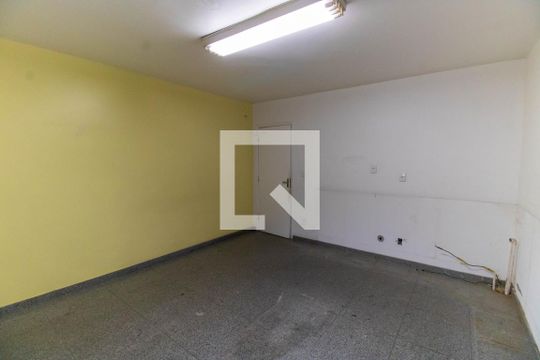 Quarto de casa à venda com 4 quartos, 450m² em Santa Rosa, Niterói