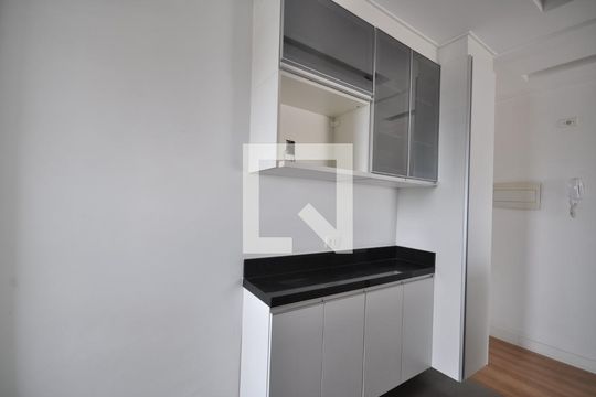 Cozinha de apartamento à venda com 1 quarto, 49m² em Vila Gustavo, São Paulo