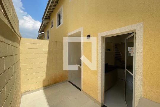 Área de Serviço de casa de condomínio para alugar com 2 quartos, 55m² em Chácara Ondas Verdes, Cotia