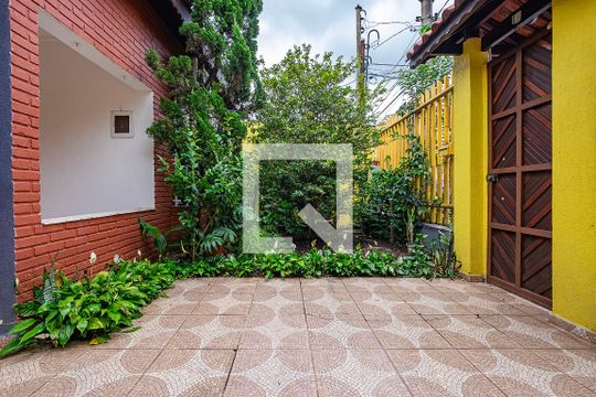 Quintal de casa de condomínio à venda com 3 quartos, 200m² em Alto de Pinheiros, São Paulo