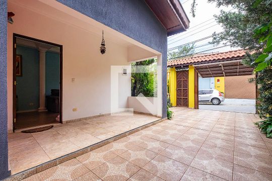 Quintal de casa de condomínio à venda com 3 quartos, 200m² em Alto de Pinheiros, São Paulo