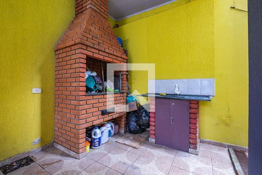 Quintal de casa de condomínio à venda com 3 quartos, 200m² em Alto de Pinheiros, São Paulo