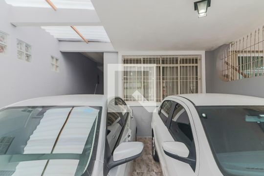 Garagem de casa à venda com 3 quartos, 150m² em Jardim Centenario, São Paulo