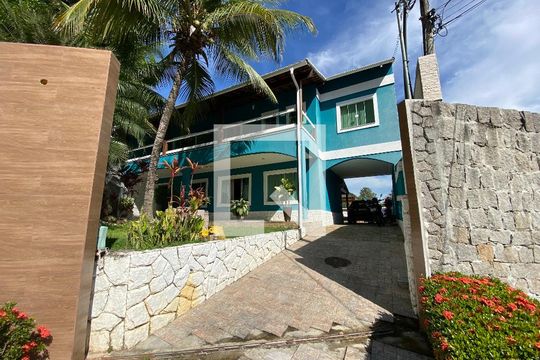 Garagem de casa para alugar com 4 quartos, 1000m² em Jacarepaguá, Rio de Janeiro