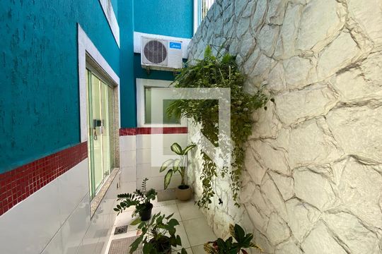 Área de Serviço de casa para alugar com 4 quartos, 1000m² em Jacarepaguá, Rio de Janeiro