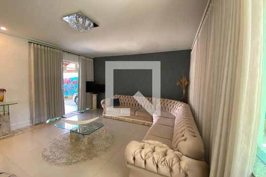 Sala de casa de condomínio para alugar com 4 quartos, 1000m² em Jacarepaguá, Rio de Janeiro
