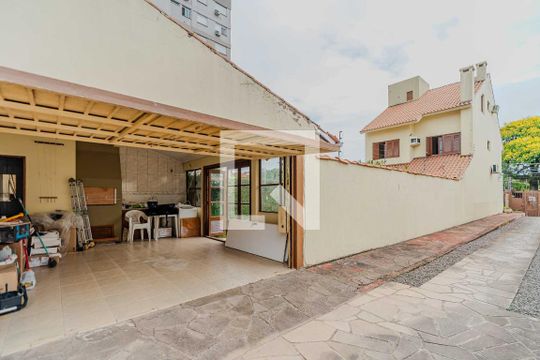 Área comum de casa de condomínio para alugar com 4 quartos, 380m² em Cristal, Porto Alegre