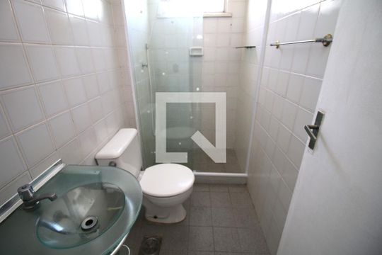Banheiro de apartamento para alugar com 2 quartos, 58m² em Vila da Penha, Rio de Janeiro