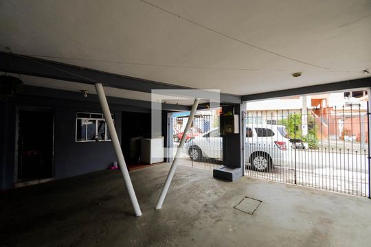 Garagem de casa à venda com 3 quartos, 153m² em Vila Capitao Rabelo, Guarulhos