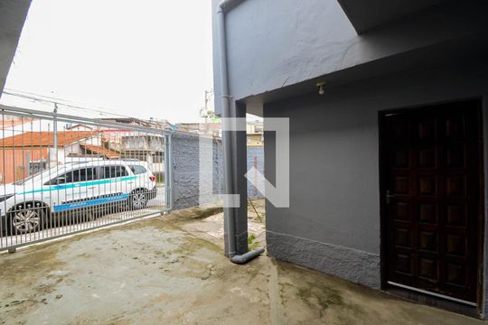 Garagem de casa à venda com 3 quartos, 153m² em Vila Capitao Rabelo, Guarulhos