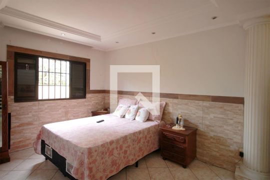 Quarto 2 de casa à venda com 5 quartos, 362m² em Cachoeirinha, Belo Horizonte