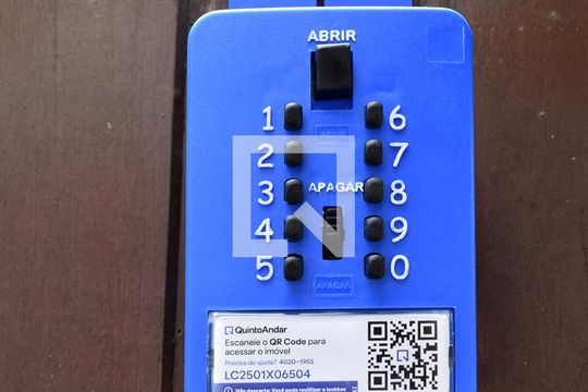 Lockbox instalado de casa à venda com 3 quartos, 300m² em Sumarezinho, São Paulo