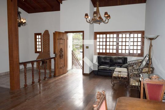 Casa à venda com 3 quartos, 300m² em Sumarezinho, São Paulo