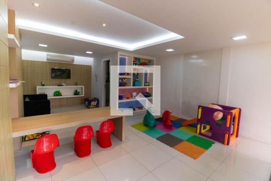 Área comum de apartamento para alugar com 3 quartos, 135m² em Piratininga, Niterói