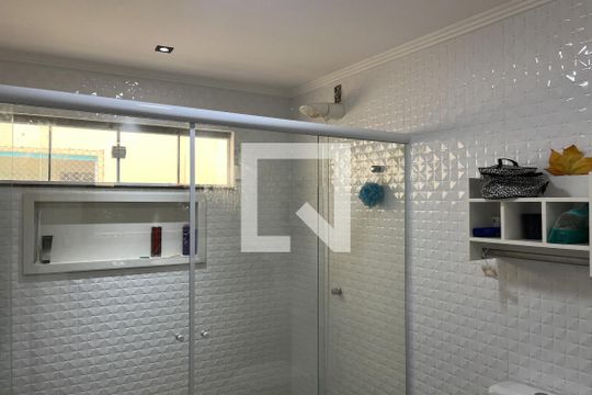 Banheiro 9 de casa à venda com 8 quartos, 1100m² em Jardim Guanabara, Rio de Janeiro