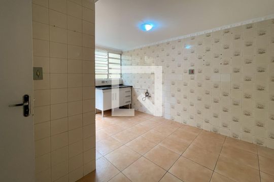 Cozinha de casa para alugar com 1 quarto, 65m² em Jardim Copacabana, São Bernardo do Campo