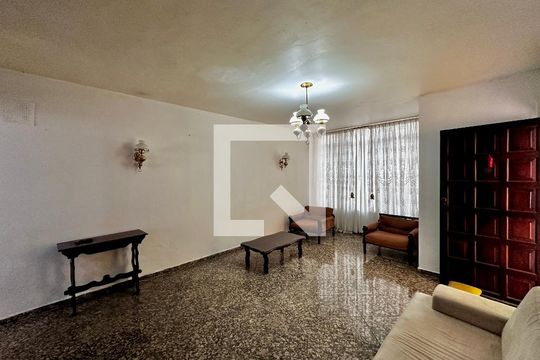 Sala de casa à venda com 3 quartos, 147m² em Santo Amaro, São Paulo