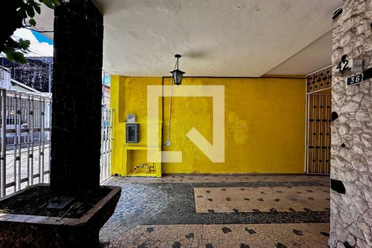 Garagem de casa à venda com 3 quartos, 147m² em Santo Amaro, São Paulo