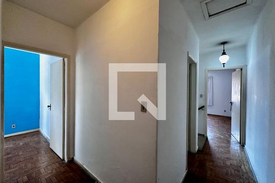 Corredor Quartos  de casa à venda com 3 quartos, 147m² em Santo Amaro, São Paulo