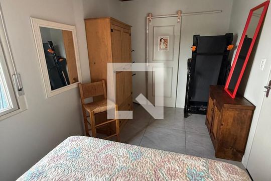 Quarto de casa à venda com 3 quartos, 160m² em Jardim Itu, Porto Alegre