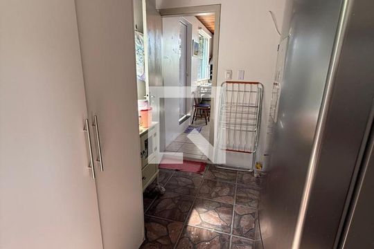 Lavanderia de casa à venda com 3 quartos, 160m² em Jardim Itu, Porto Alegre