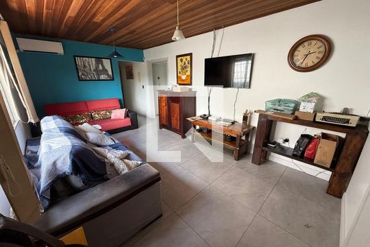 Casa à venda com 3 quartos, 160m² em Jardim Itu, Porto Alegre