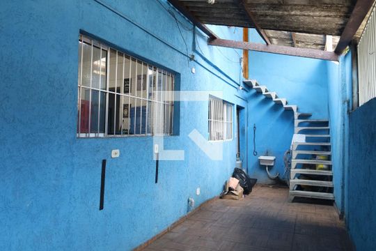 Garagem de casa à venda com 3 quartos, 250m² em Limoeiro, São Paulo