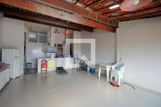 Área privativa de casa à venda com 3 quartos, 292m² em Havaí, Belo Horizonte