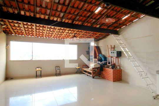 Área privativa de casa à venda com 3 quartos, 292m² em Havaí, Belo Horizonte
