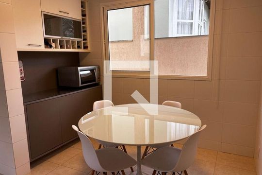 Casa à venda com 5 quartos, 308m² em Engenho do Mato, Niterói