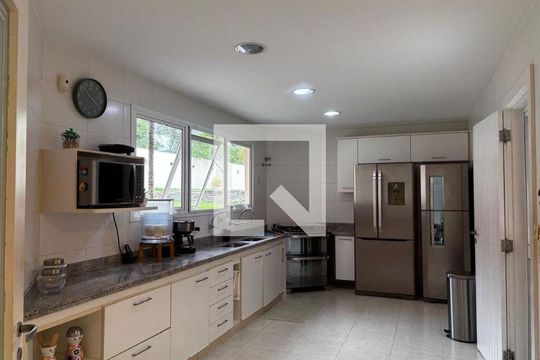 Casa à venda com 5 quartos, 308m² em Engenho do Mato, Niterói