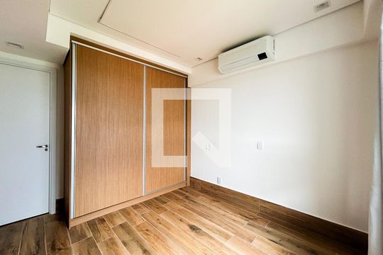 Quarto de apartamento para alugar com 1 quarto, 44m² em Santo Amaro, São Paulo