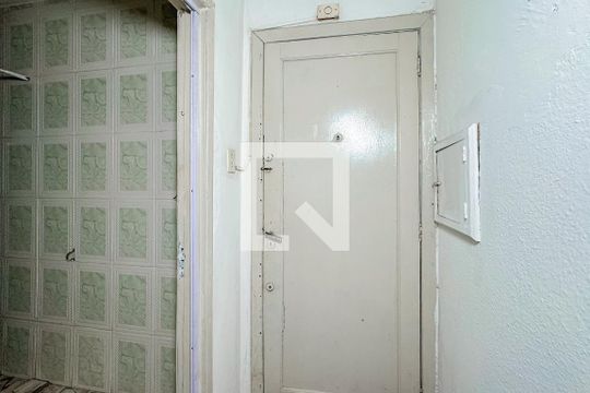 Banheiro de kitnet/studio à venda com 1 quarto, 28m² em Liberdade, São Paulo