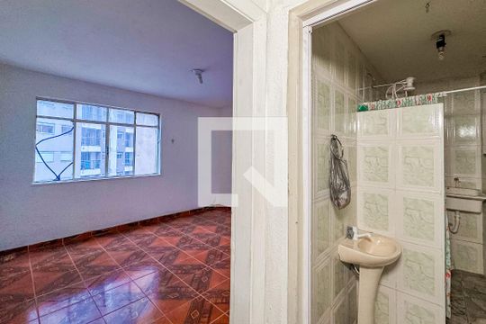 Banheiro de kitnet/studio à venda com 1 quarto, 28m² em Liberdade, São Paulo