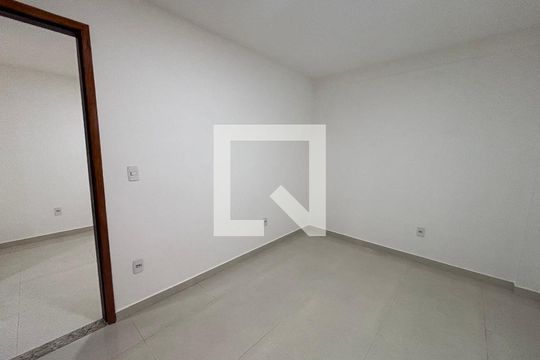 Quarto de kitnet/studio para alugar com 1 quarto, 35m² em Recreio dos Bandeirantes, Rio de Janeiro