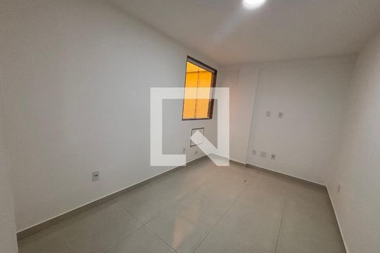 Sala de kitnet/studio para alugar com 1 quarto, 35m² em Recreio dos Bandeirantes, Rio de Janeiro