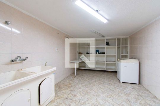 Depósito de casa para alugar com 5 quartos, 500m² em Marechal Rondon, Canoas