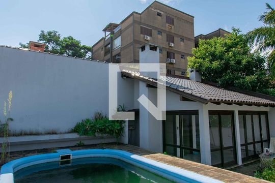 Área Externa de casa para alugar com 5 quartos, 500m² em Marechal Rondon, Canoas