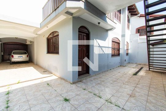 Garagem de casa para alugar com 5 quartos, 500m² em Marechal Rondon, Canoas