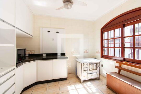 Cozinha de casa para alugar com 5 quartos, 500m² em Marechal Rondon, Canoas