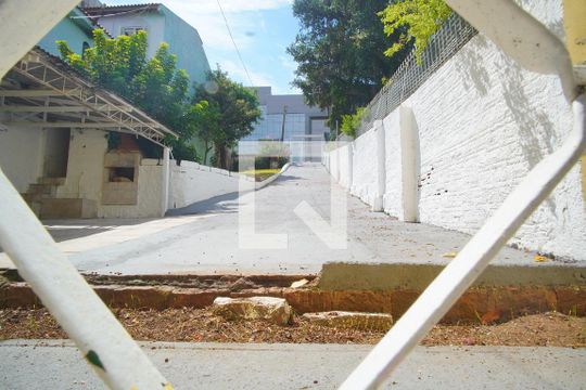 Suíte - Vista de casa para alugar com 3 quartos, 50m² em Vila Jardim, Porto Alegre