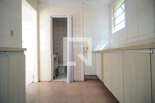 Cozinha de casa à venda com 3 quartos, 50m² em Vila Jardim, Porto Alegre
