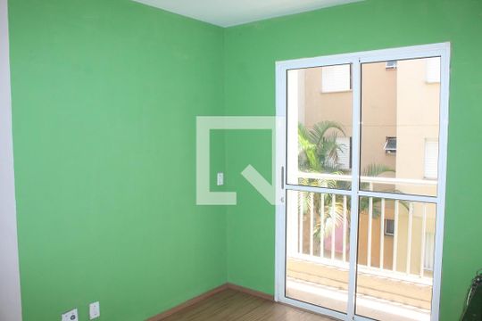 Sala de apartamento para alugar com 2 quartos, 54m² em Jardim Isis, Cotia